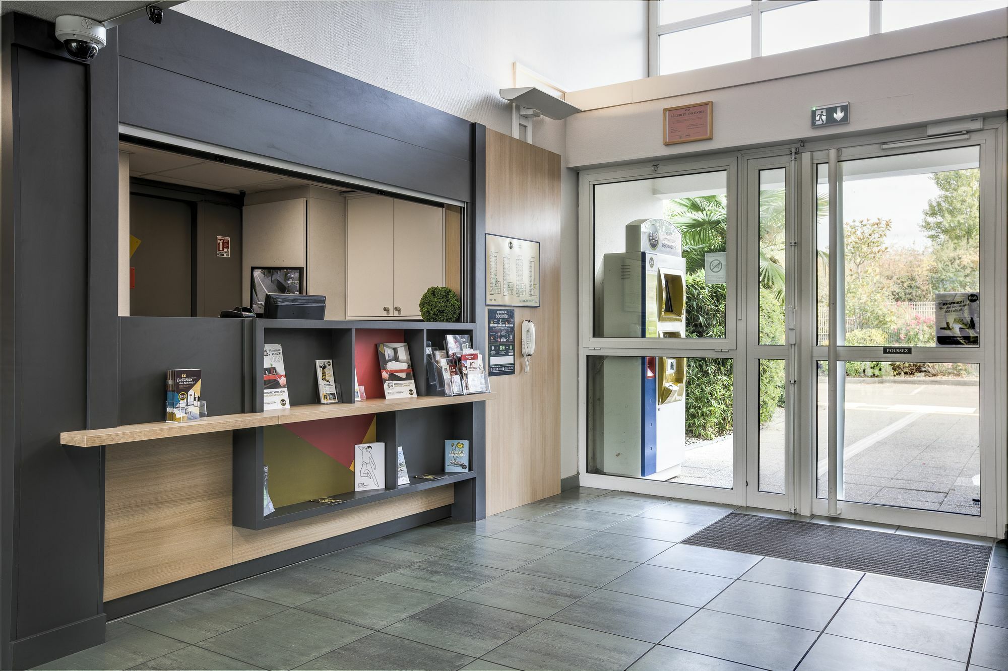 B&B Hotel Beauvais Allonne  ภายนอก รูปภาพ